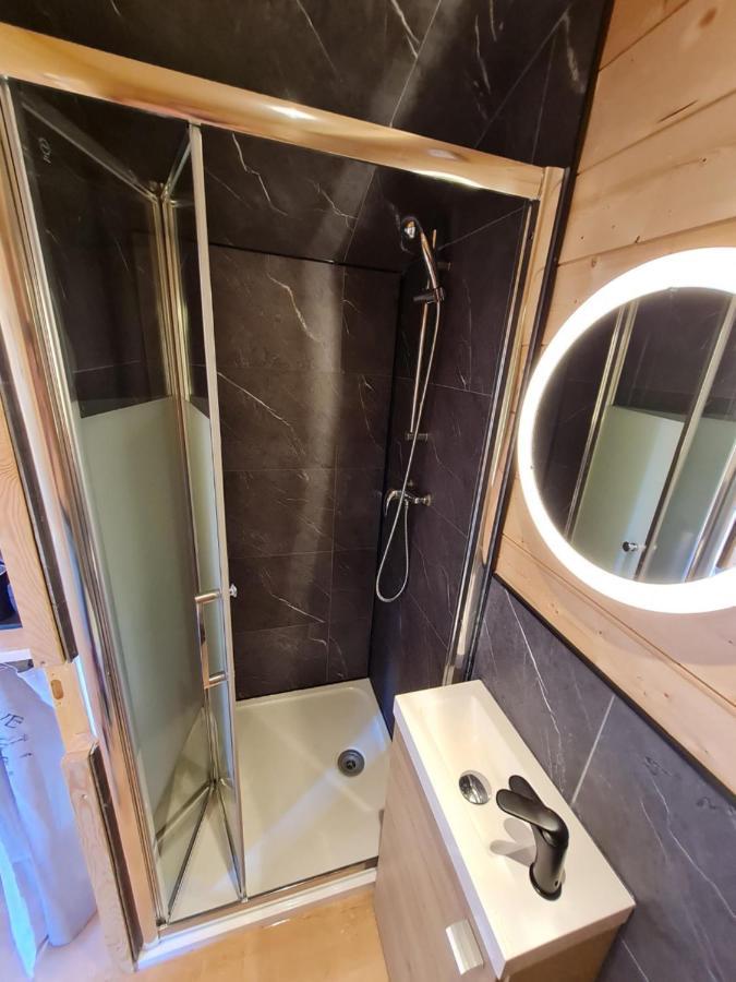 Appartement Roulotte Provencale à Martigues Extérieur photo